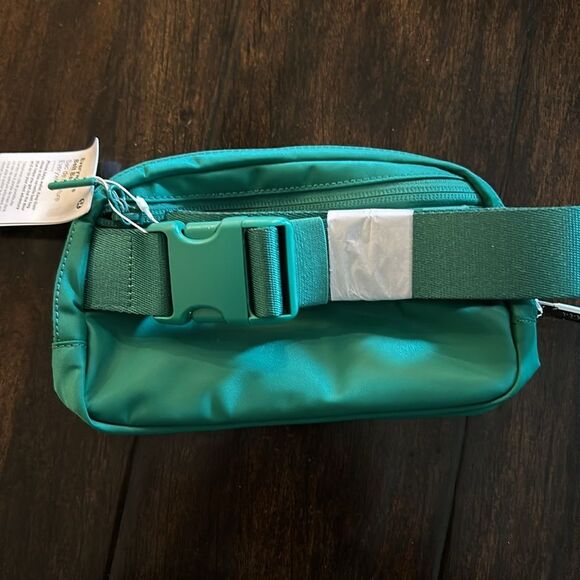 Brand New lululemon Belt Bag - Green - Picture 2 of 3